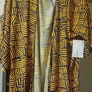 NWT Lularoe Lindsay Size Large (Size 18-22)